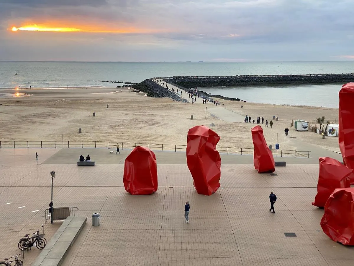 Aan Het Strand En Dijk - Topgebouw Ostenda Belgio