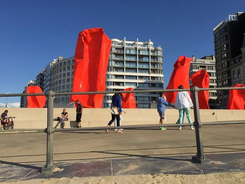 Aan Het Strand En Dijk - Topgebouw Ostenda